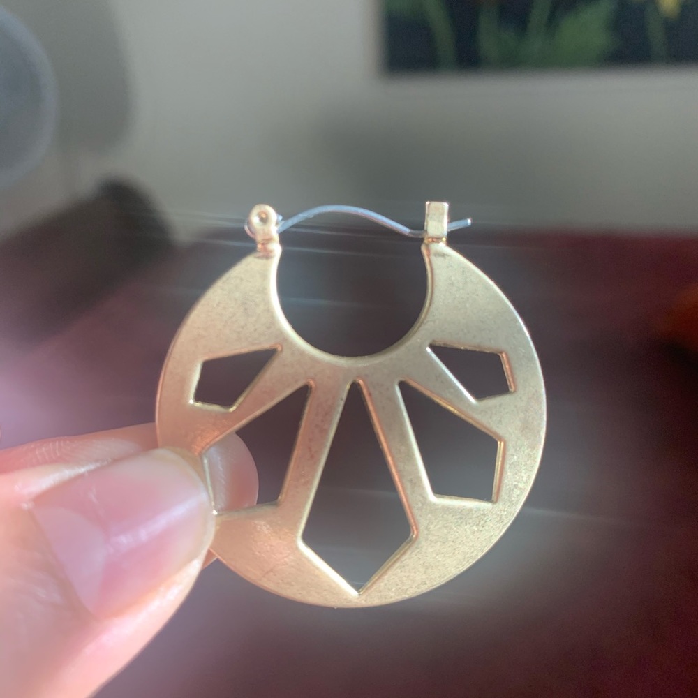 Boho chic gold earrings - Picture 2 of 2